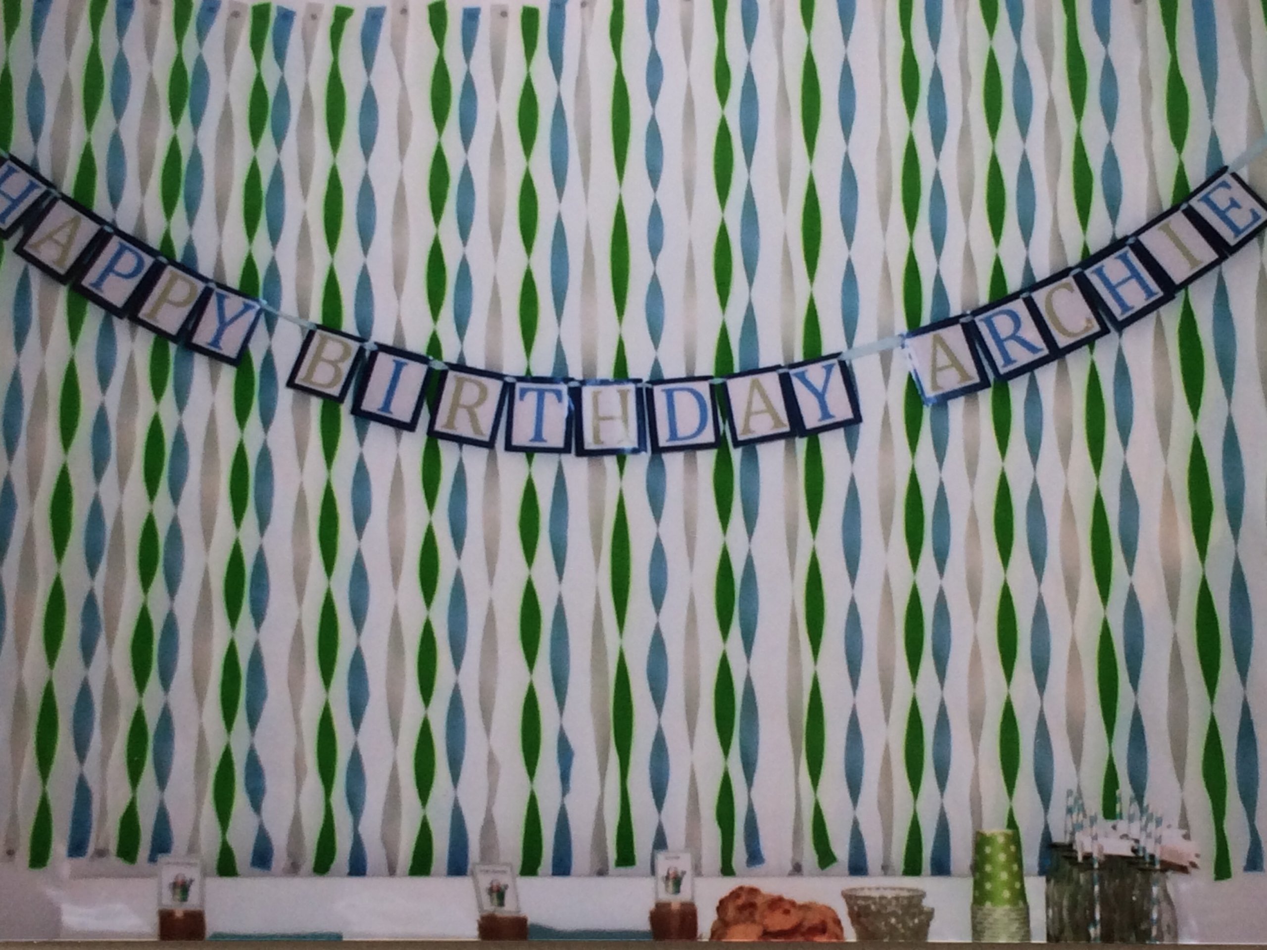 Party backdrop - crepe paper twists