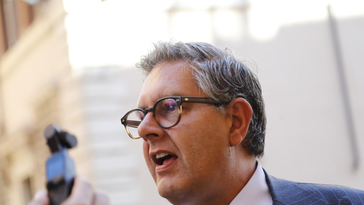 Giovanni Toti chiude con la politica (a meno che Pier Silvio non decida di convincerlo)