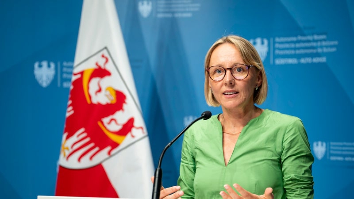 Bolzano: la Provincia ti lascia lavorare fino a 70 anni, sempre che tu riesca a convincerli