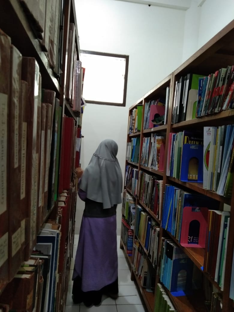 Tips Merawat Buku di Rumah