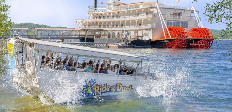 Three employees of the company that operated a duck boat that sank in branson, missouri, killing 17 people, were charged friday with . Duck Boat Sinks In Missouri 17 Dead Workboat