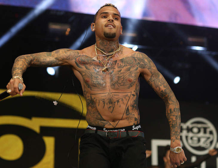 Dlisted | Now Chris Brown Has A Tattoo On His Face 564_x_730_jpg