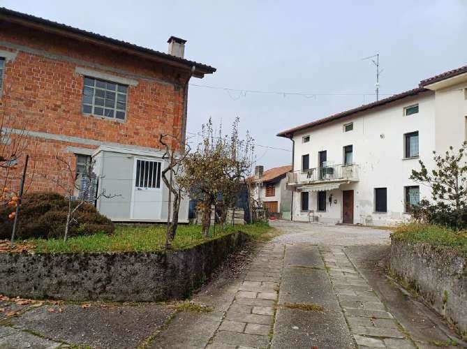 Asta giudiziaria Abitazione di tipo civile Via Savorgnan 16, 33010 Cassacco UD