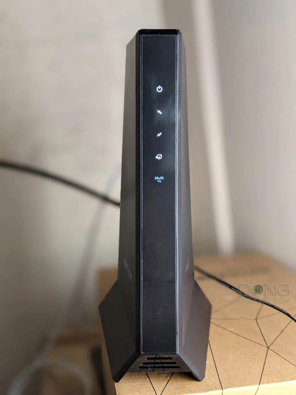 Netgear CM2000 Nighthawk Multi Gig Cable Modem Lights
