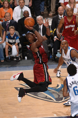 Wade with the runner in the 2006 Finals