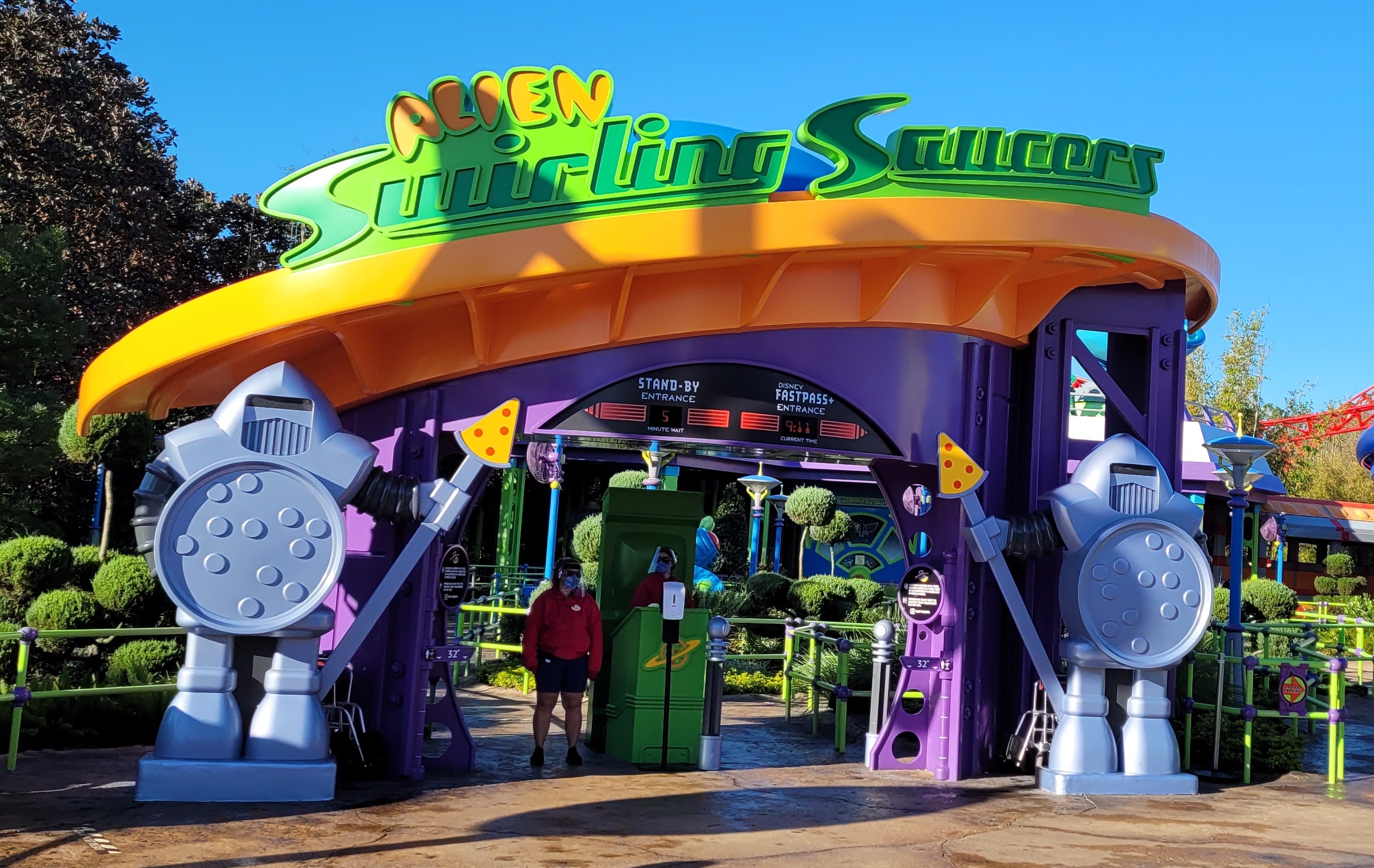 Disney's hollywood studios is a theme park at the walt disney world resort in bay lake, florida, near orlando.it is owned and operated by the walt disney company through its parks, experiences and products division. Alien Swirling Saucers Overview Disney S Hollywood Studios Attractions Dvc Shop