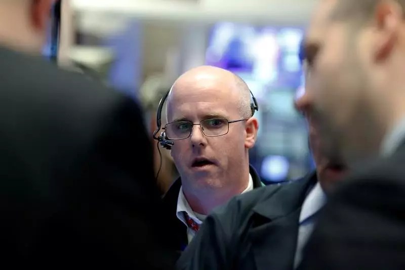 Navigating Market Turbulence: A Strategic Investment Approach for 2025
