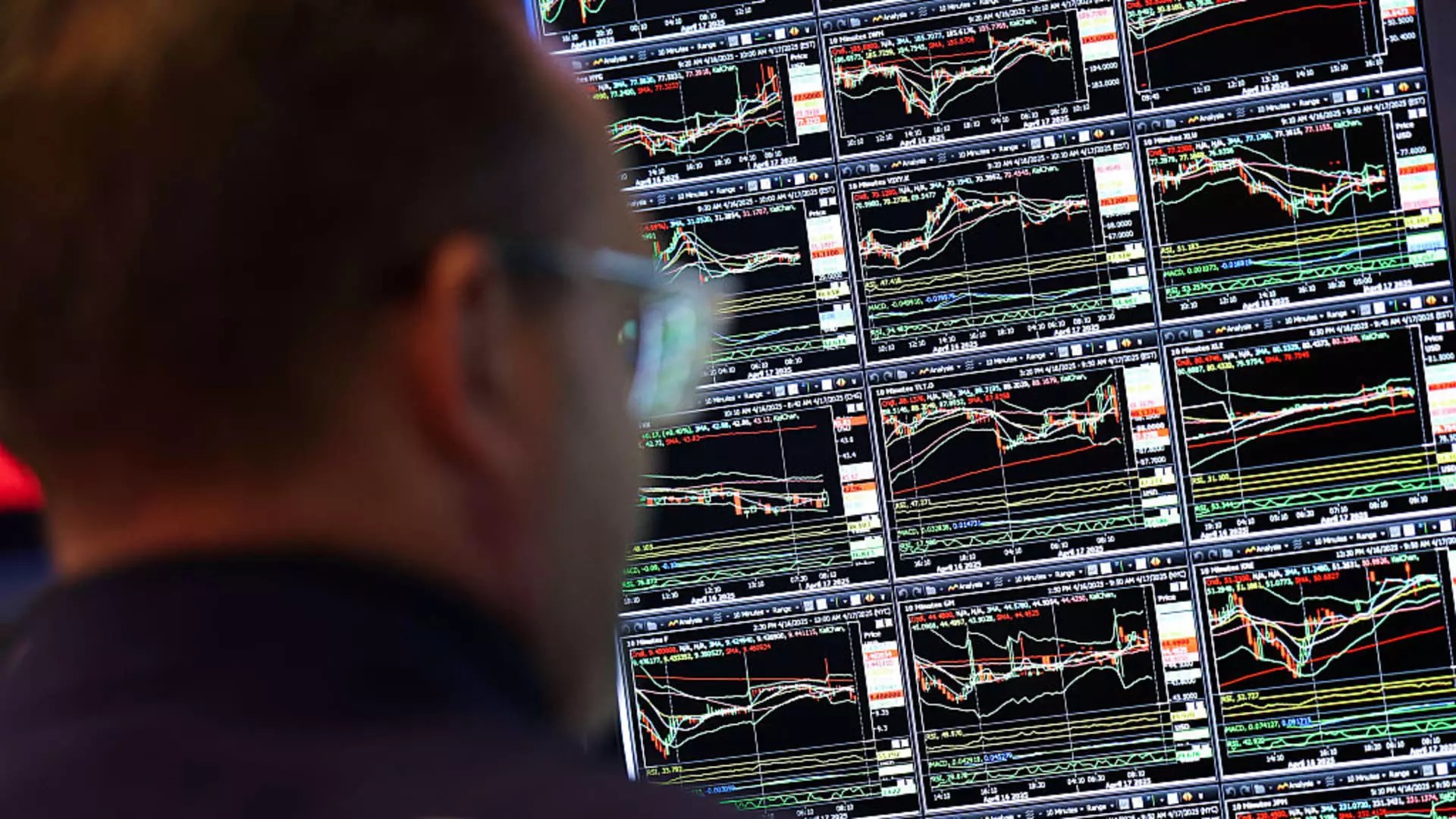 Rebounding from the Brink: 7 Key Insights on Chinese Tech Stocks in 2024