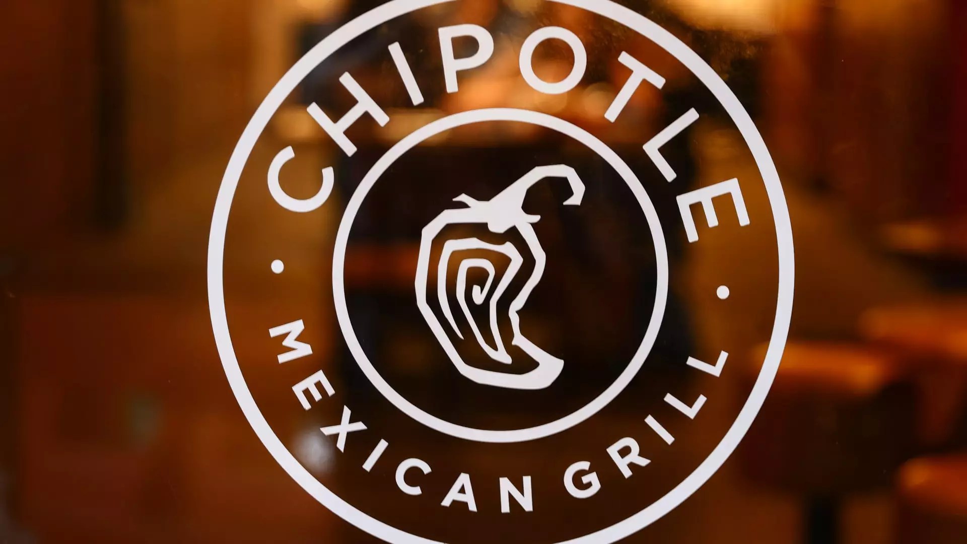 Chipotle’s Bold Move: 5 Reasons Expanding into Mexico Could Backfire