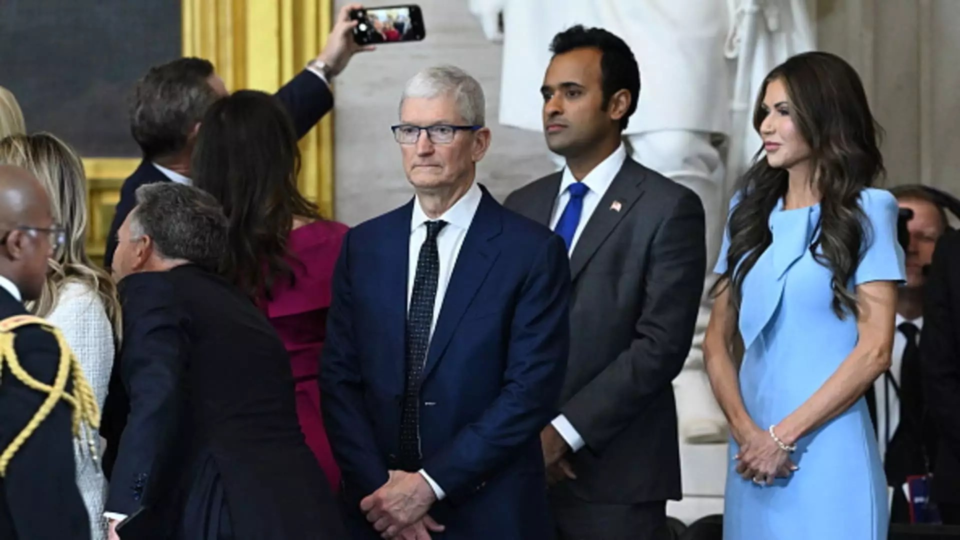 5 Critical Insights on Apple’s Tariff Predicament: A Brave New World