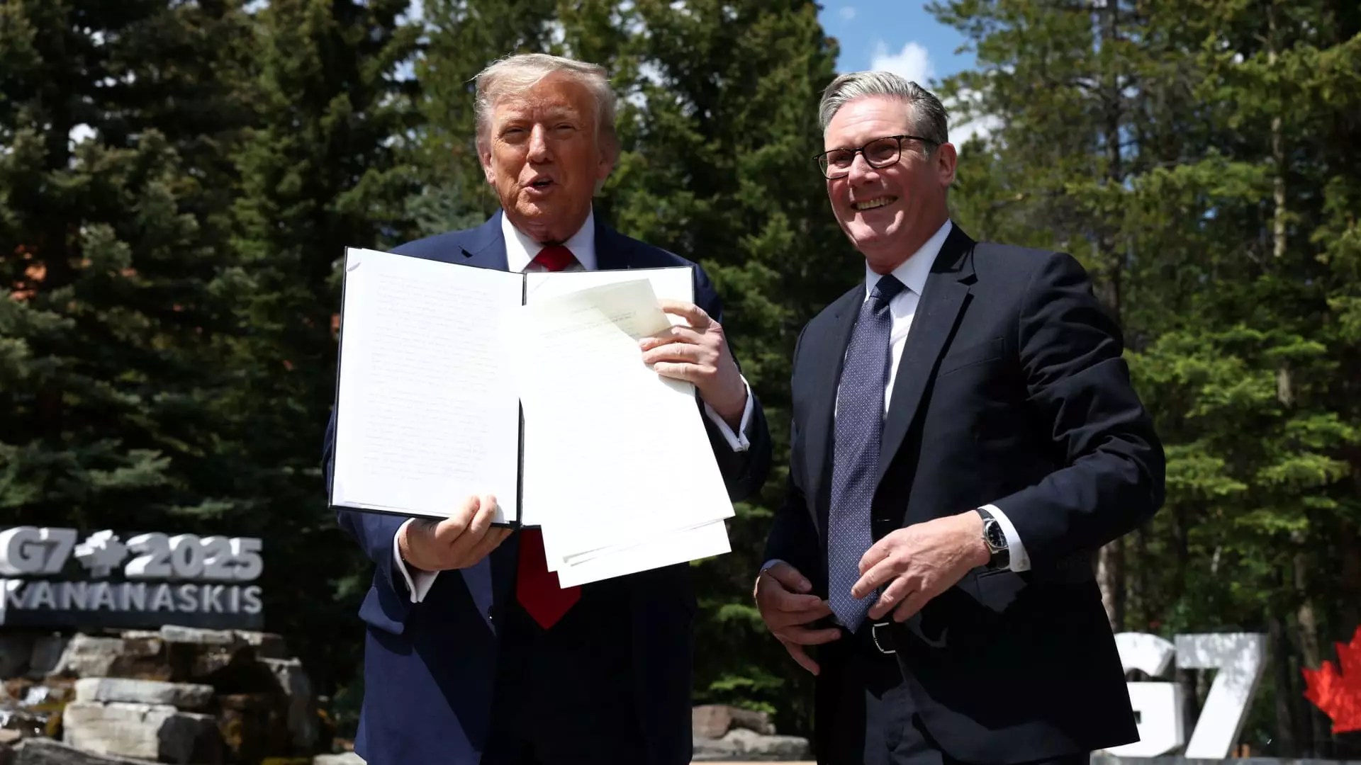 The Hidden Dangers of a Fragile Global Trade Empire: 7 Critical Flaws in Trump’s Tariff Gambit