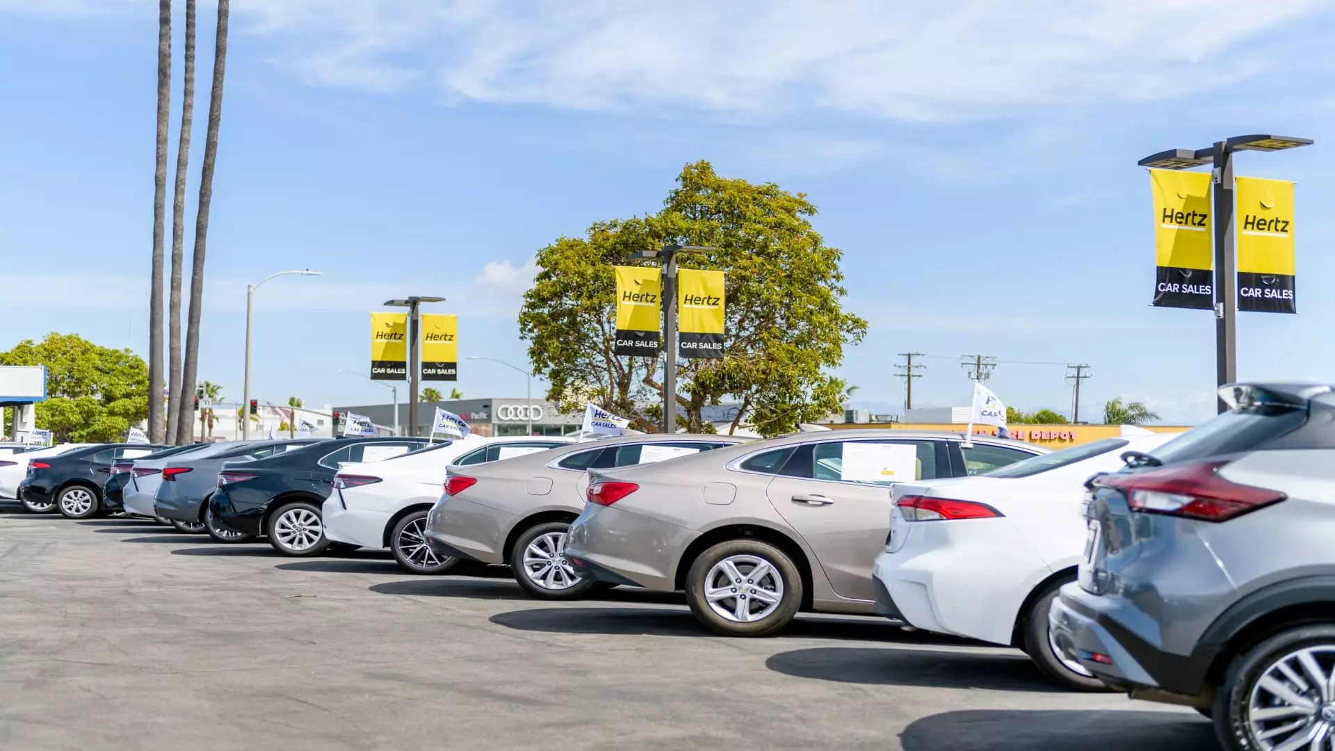 Hertz’s Bold Gamble: Using Amazon to Revitalize a Flagging Auto Empire