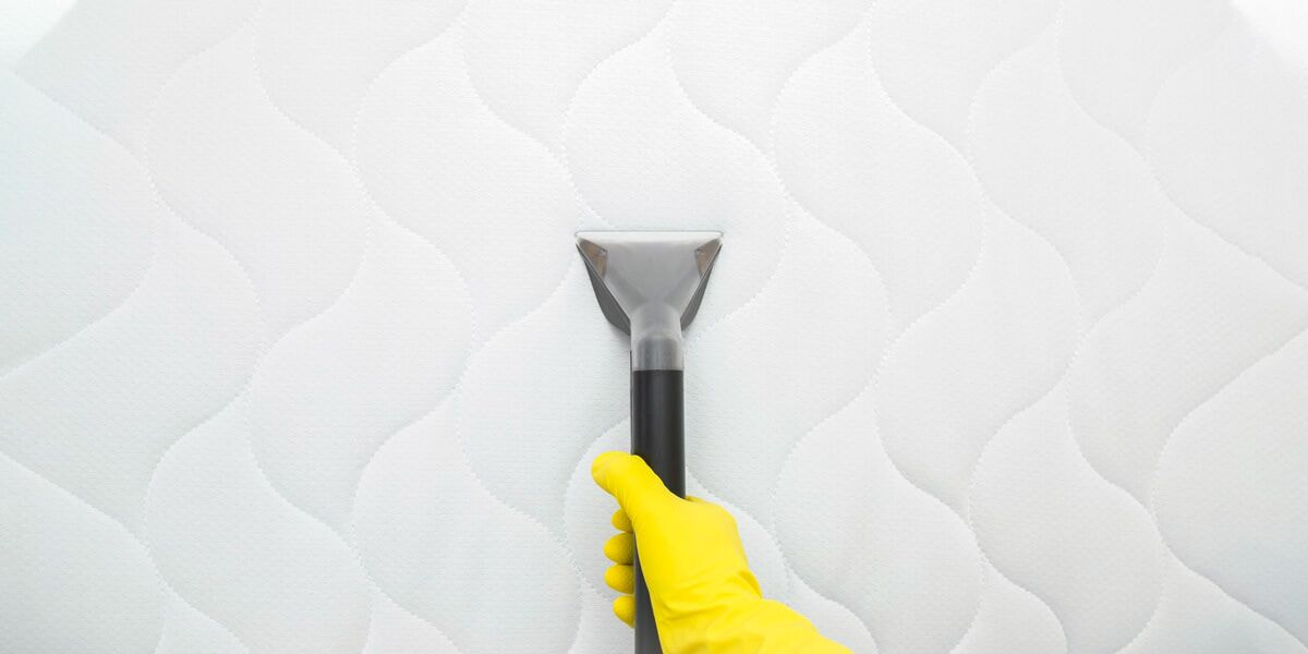 How to Clean a Memory Foam Mattress Each Night