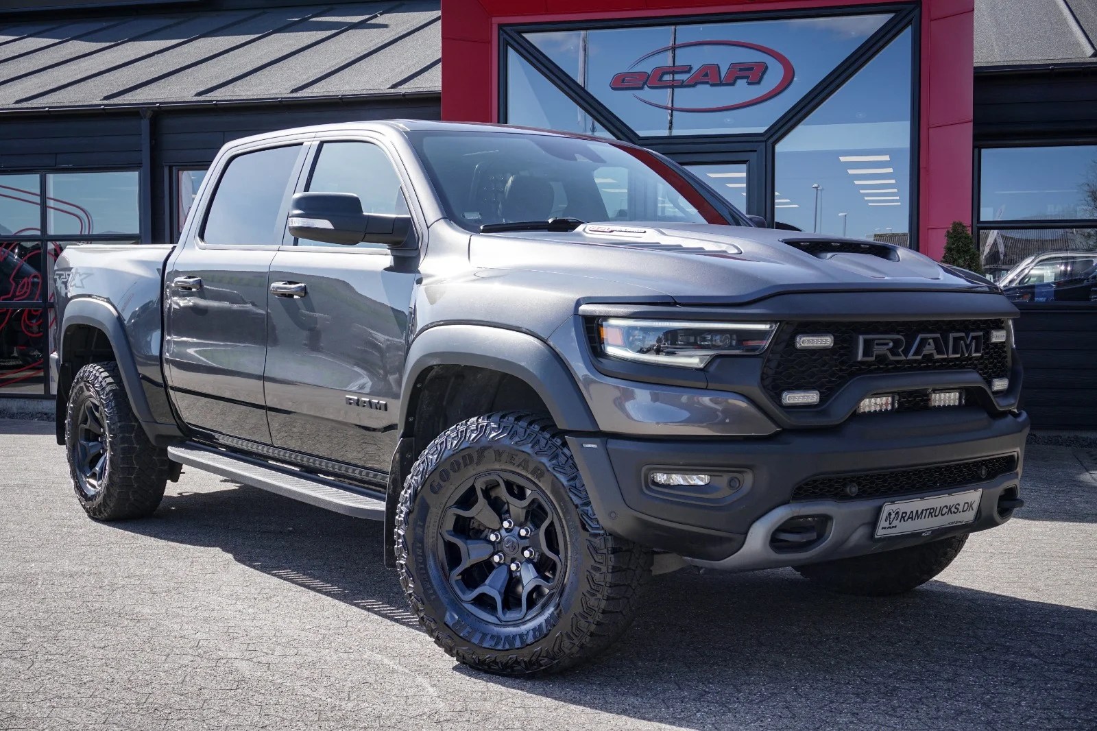 Dodge RAM TRX - Koksfarvet