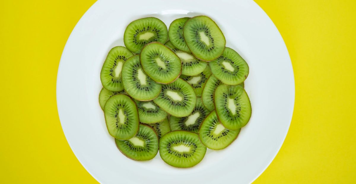 Cara alami meningkatkan kesuburan saat promil. 10 Manfaat Buah Kiwi Untuk Ibu Hamil Dan Menyusui Tokopedia Blog
