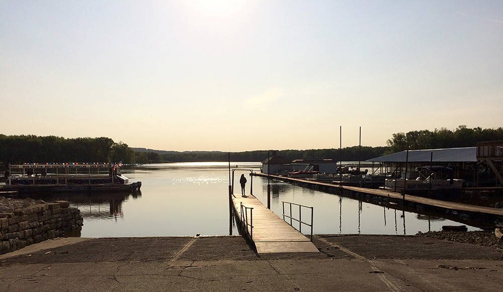 Snapshots of the Mississippi Edge Effects