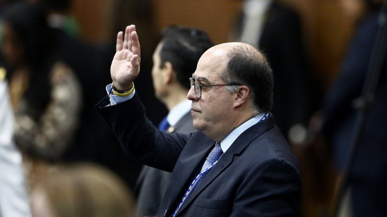 Borges propone reestructuración del gobierno interino ante la Comisión Delegada