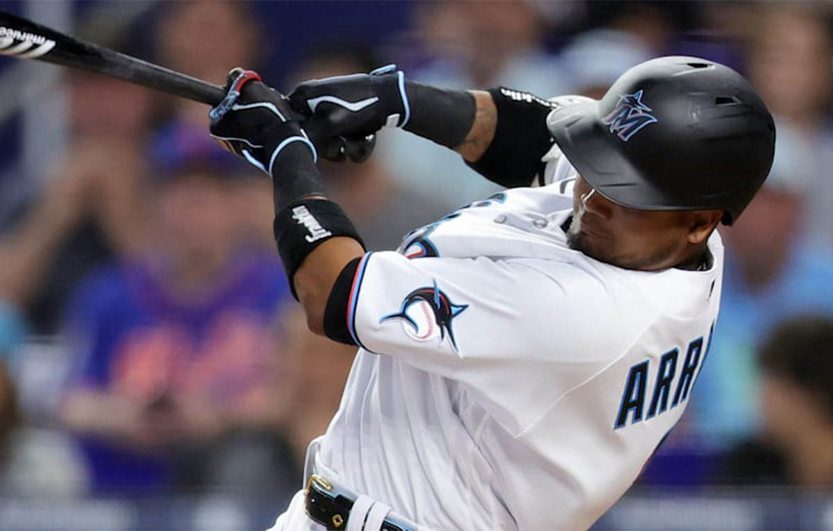 "La Regadera" Arráez lo volvió a hacer: bateó de 5-5 y se montó en los .400