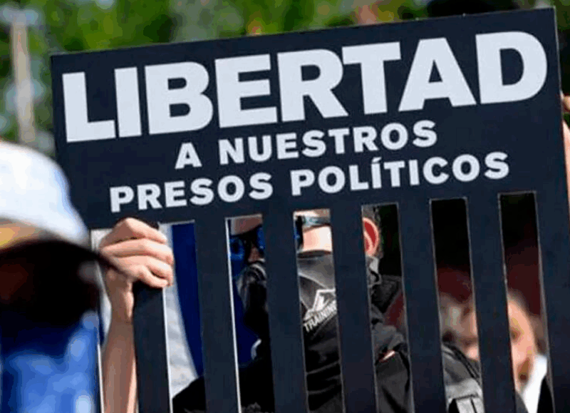 115 son civiles y 146 militares