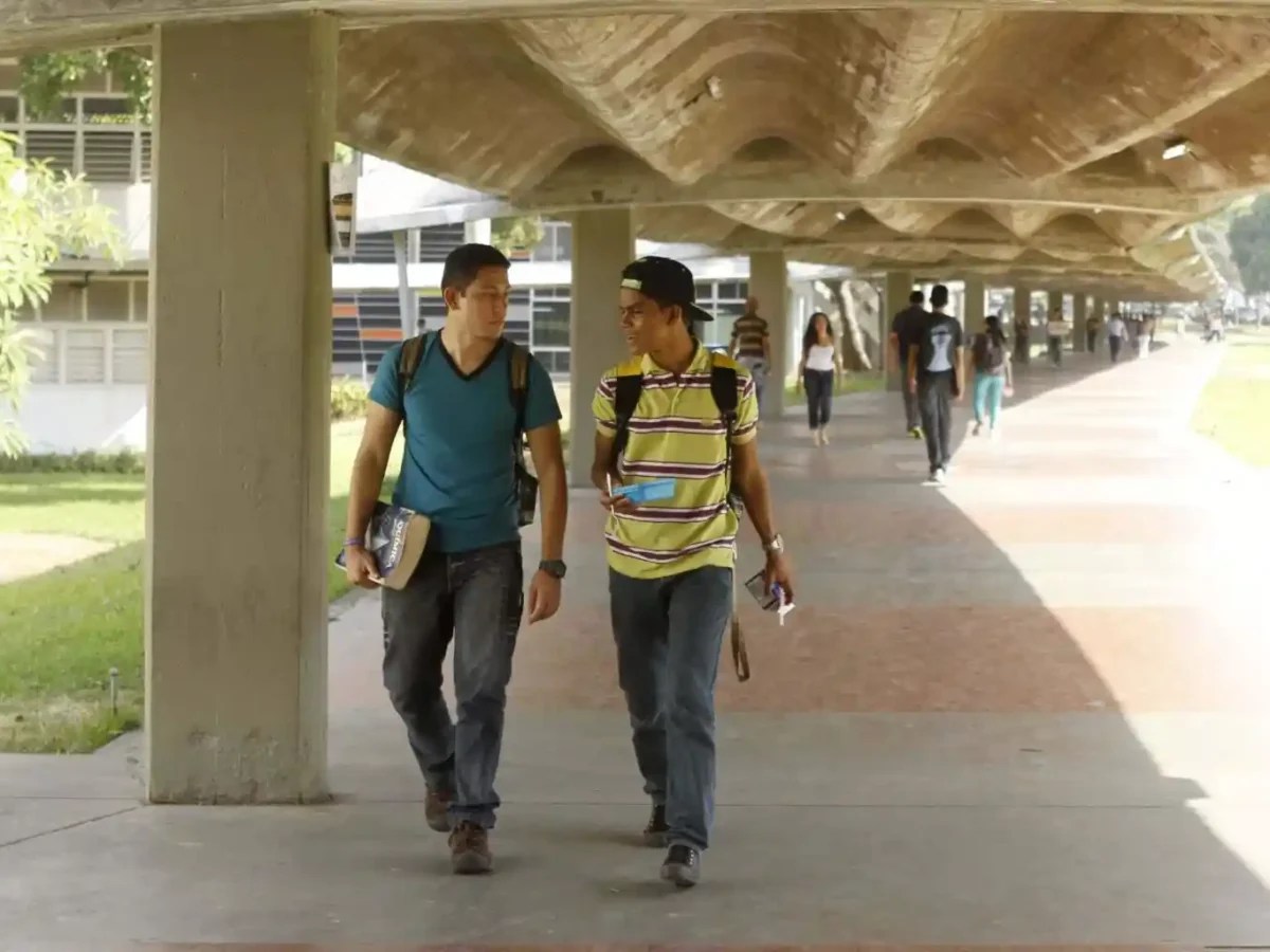 En agosto, bachilleres venezolanos sabrán si tienen cupo universitario