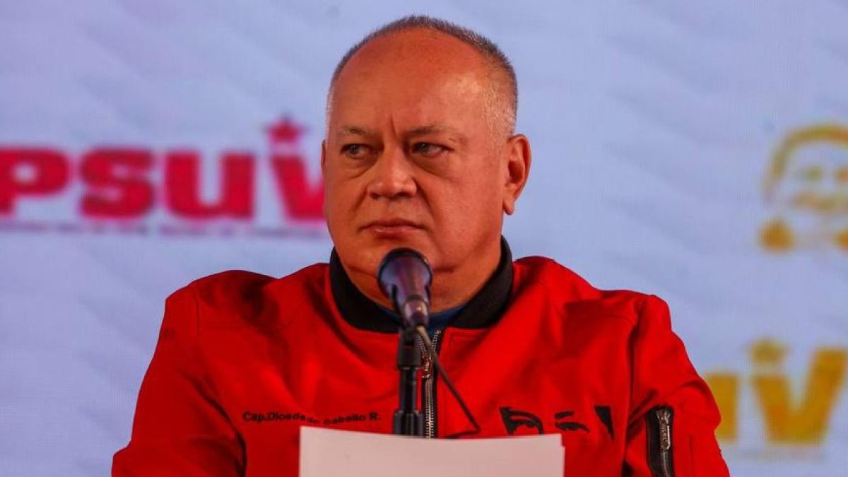 Cabello critica a la izquierda en Bolivia por no mantener la “unidad” para preservar el poder