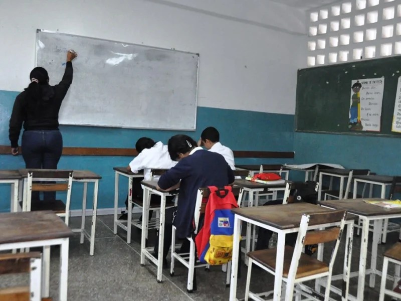 Año escolar 2025-26 comienza con las mismas fallas de periodos anteriores