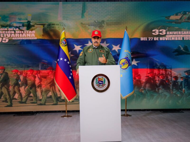 Maduro: Si toca alzarnos en armas, lo haremos y tendríamos un destino de triunfo
