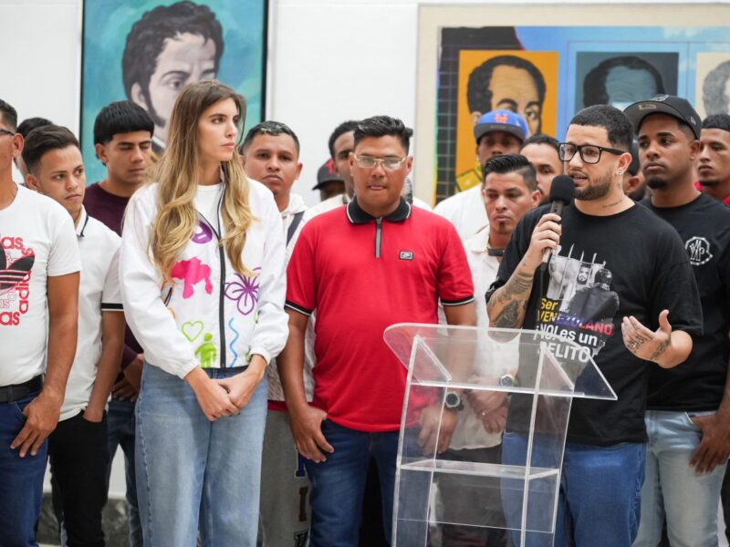 Venezolanos repatriados de El Salvador piden garantías para acudir a audiencia en EEUU