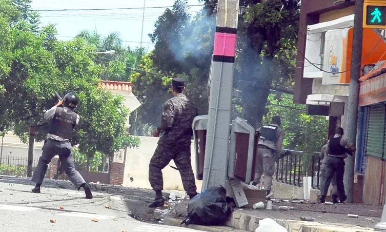 Bombas lacrimógenas Bombas lacrimógenas