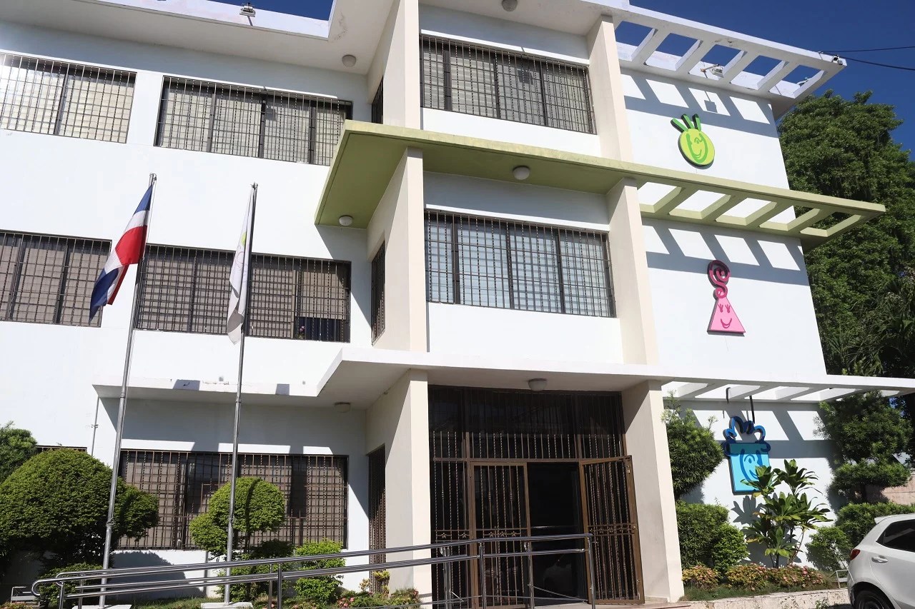 CONANI exhorta a cambiar patrones que fomentan uniones tempranas y embarazos adolescentes