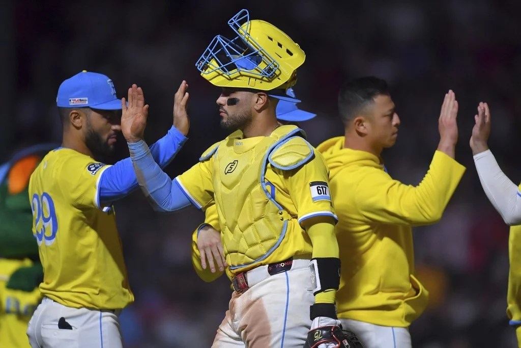 Crochet dominó y Narváez decidió en el 10mo. para Boston contra los Yankees en Fenway