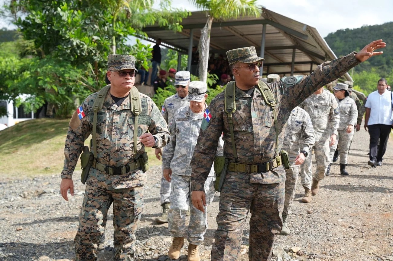 Ministro de Defensa supervisa dominio contemplada para competencia de Tiro