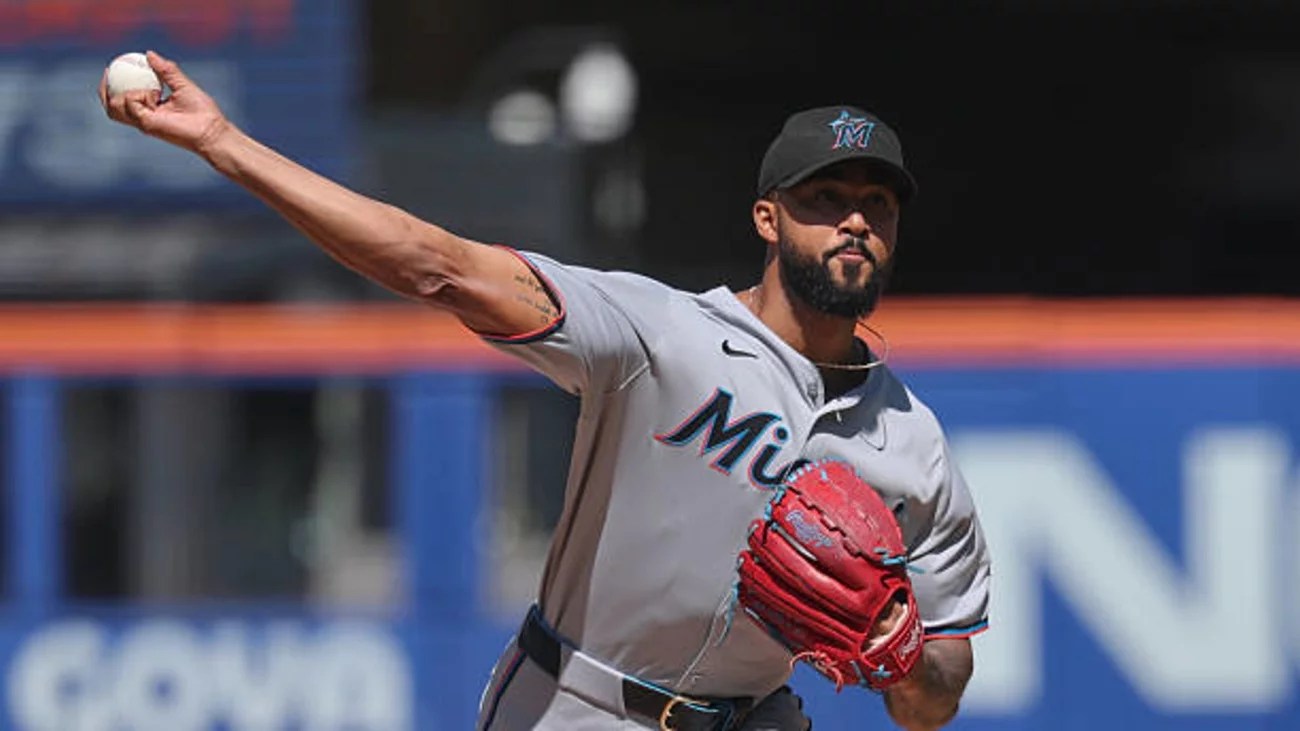 Sandy Alcántara en egregio, ayuda a Marlins a robar la serie larga frente a Mets