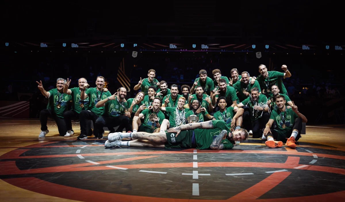 El Unicaja suma con la Intercontinental el undécimo título de su historia El Unicaja suma con la Intercontinental el undécimo título de su historia