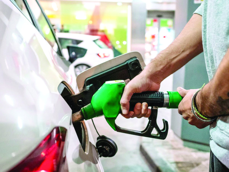 Gobierno congela combustibles y asigna RD2.2 millones en subsidios