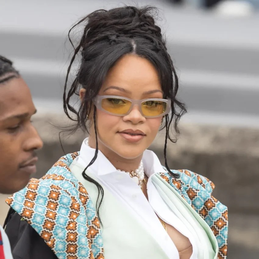 Rihanna y sus hijos estaban en el interior cuando mujer disparó contra su casa