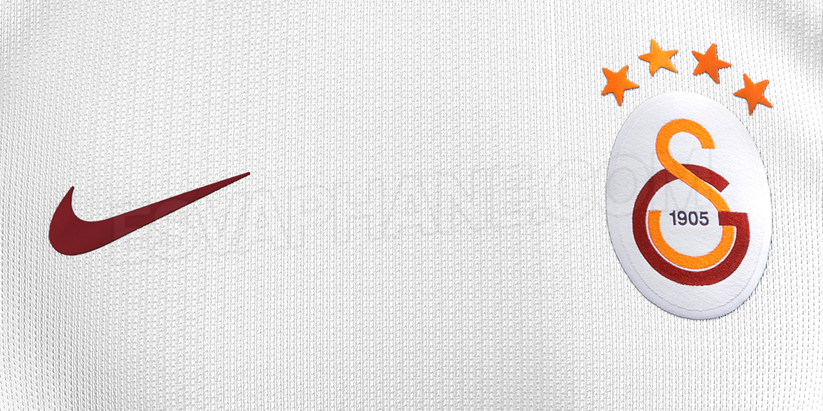 Yeni sezon taraftar iç saha parçalı, deplasman ve alternatif forma modelleri indirimli fiyatlarıyla! Galatasaray Esvaphane