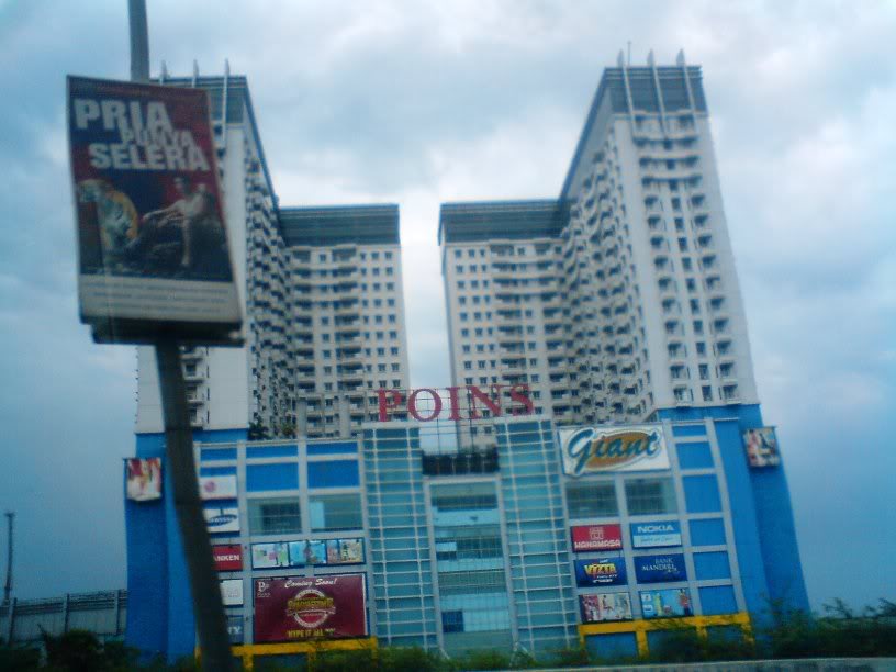 A perfect square is a number, but it can also be explained using an actual square. 08 February 2011 Torehan Kisah Dan Perjalanan