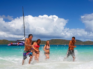 The whitsunday islands are 74 continental islands of various sizes off the central coast of queensland, australia, 900 kilometres (560 miles) north of . Cruise Whitsundays Wiki