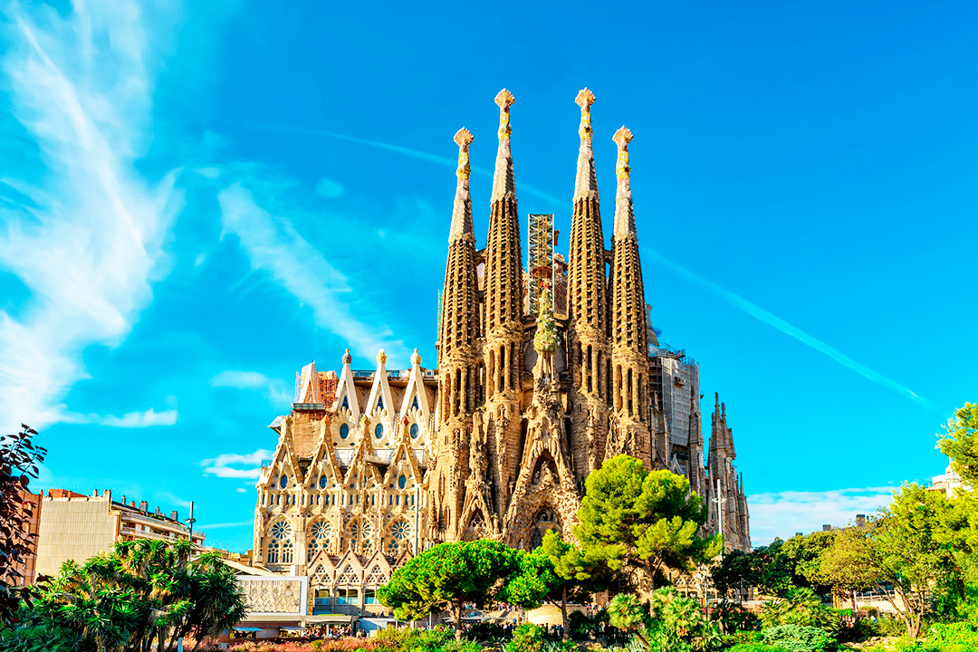 It looks like a credit card, is incredibly easy to purchase and helps travelers save time and money during their holiday. Excursiones Desde Barcelona Excursiones Desde