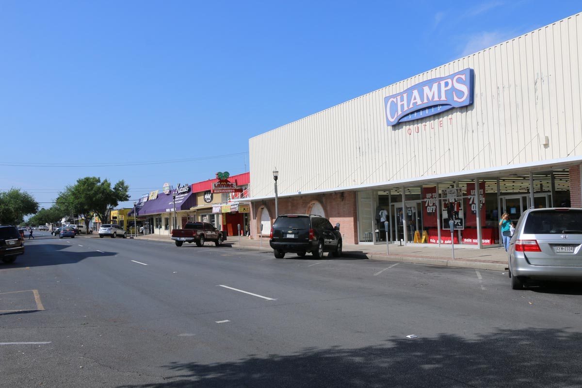 Flight deals under $200 roundtrip t. Business District | Explore McAllen