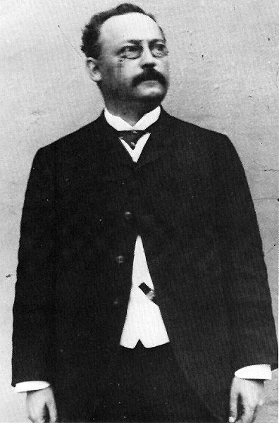 Wenn ich mit meiner relativitätstheorie recht behalte, werden die deutschen sagen, ich sei deutscher und die franzosen, ich sei weltbürger. "Albert Einstein - A Centennial Celebration of His Miraculous Year" Einstein - The Person