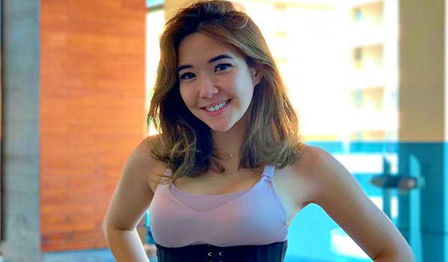 Add chicken pieces and turn to coat. Video Gisel / Viral Video Berdurasi 18 Detik Mirip Artis