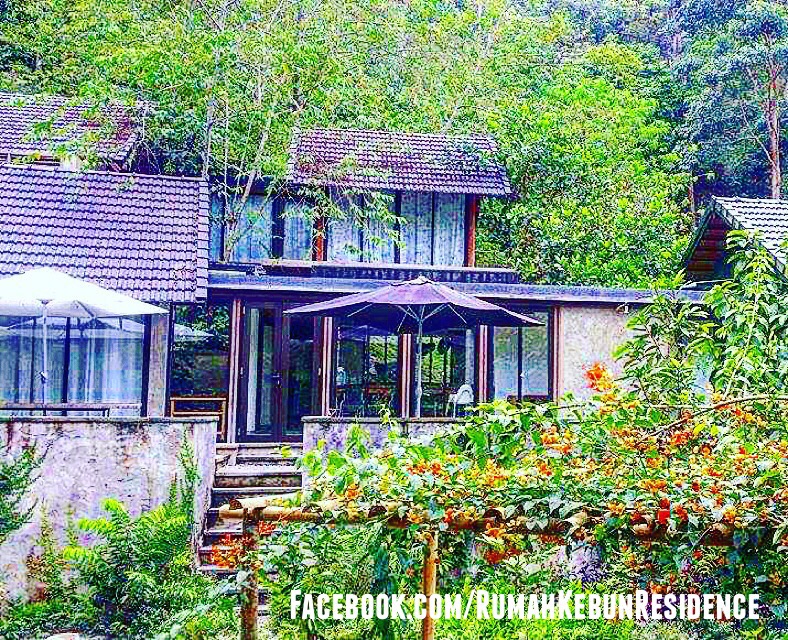 *premium site incl of sleeping tent + mattress, pillow & blanket. Rumah Kebun Hulu Langat - englshjw