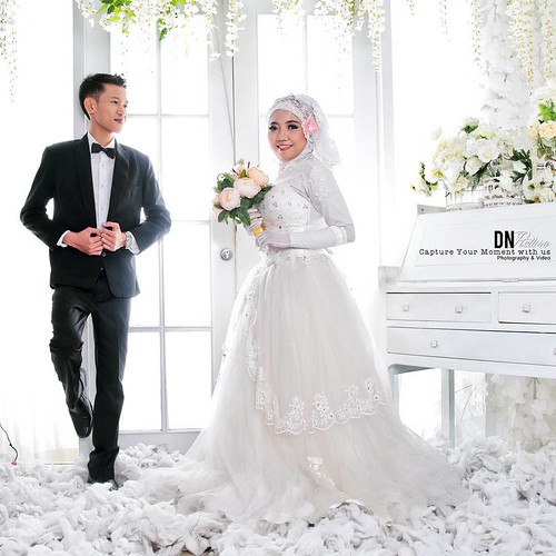 Jasa foto wedding muslimah,foto prewedding muslimah syar'i,photo prewedding muslimah,foto wedding muslimah,jasa foto wedding surabaya . Flickriver Photos From Dnpicture Photography