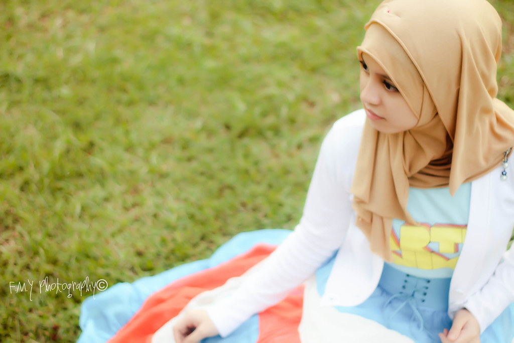 Kartun ini menggambarkan seorang muslimah yang sangat cantik dengan mata indah. 5 Hikmah Menjadi Wanita Bujang