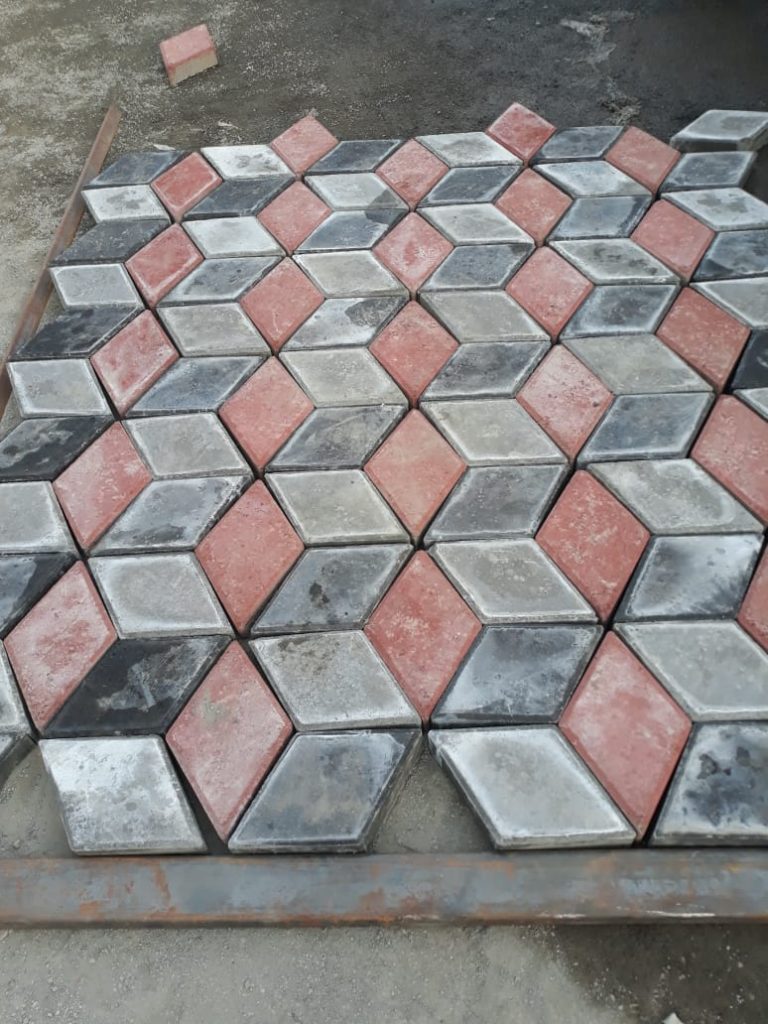 Tidak perlu memasang sendiri, tapi sebaiknya anda paham bagaimana cara pasangnya supaya rapi. Harga Grass Block 2020 F A S T I N D O