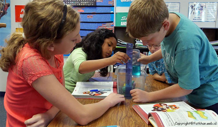 Masalah, hasil belajar matematika siswa kelas 1 sd negeri 1 gosono dengan menggunakan model problem based learning (pbl). Pengertian Model Pembelajaran Project Based Learning Fatkhan Web Id