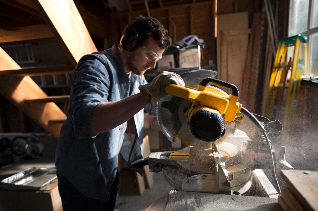 Advantages and Disadvantages of Flipping Houses - Rizzo ...