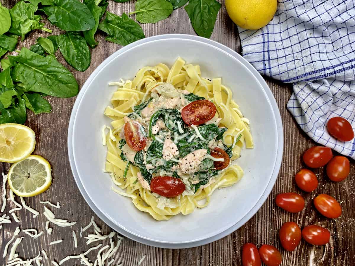 Earthy pasta with chestnuts and mushrooms. Tagliatelle Mit Lachs Pasta Mit Lachs Spinat Frischkasesauce
